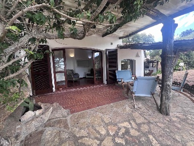 Foto Villa unifamiliare in PUNTA SARDEGNA, Palau Punta Sardegna di 160 m²
