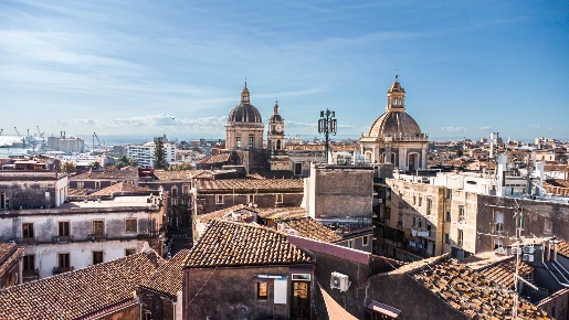 Foto Appartamento in Piazza Ogninella 9, Catania Centro Storico di 158 m²