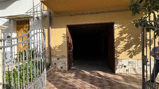 Foto Garage in via San Francesco di Paola  32, Scordia di 82 m² in vendita