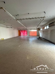 Foto Attività commerciale a Luzzara Codisotto di 200 m² con 2 locali