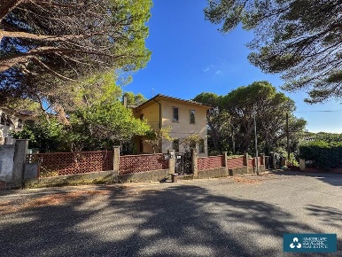 Foto Villa unifamiliare in via tevere 11, Rosignano Marittimo di 156 m²