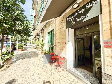 Foto Attività commerciale in Corso delle Provincie  144, Catania di 70 m²