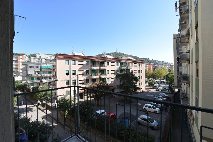 Foto Appartamento in Via Luigi Cacciatore, Salerno Centro di 100 m²