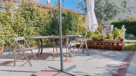 Foto Villa a schiera a Borgo San Lorenzo Centro di 90 m² con 4 locali