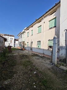 Foto Case semi ndipendenti a San Benedetto Po Portiolo di 200 m² in vendita