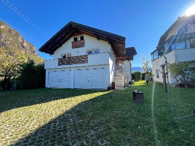 Foto Villa unifamiliare a Bolzano San Maurizio - Ospedale di 255 m²