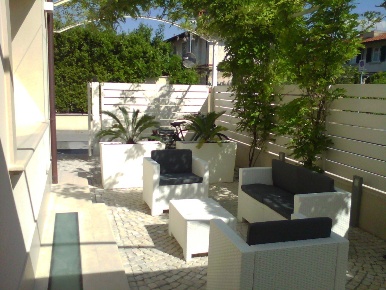 Foto Villa unifamiliare a Forte dei Marmi Centro di 90 m² con 7 locali