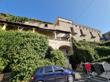 Foto Rustico in Via Vittorio Alfieri 1, Afragola con 10 locali in vendita
