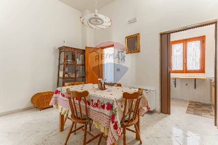 Foto Casa indipendente in Via Trento, Mola di Bari Centro di 105 m²