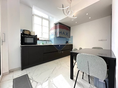 Foto Duplex in Corso Italia, Savona Centro Storico di 117 m² con 4 locali