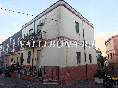 Foto Appartamento in Via Tabarca, Carloforte di 127 m² con 7 locali