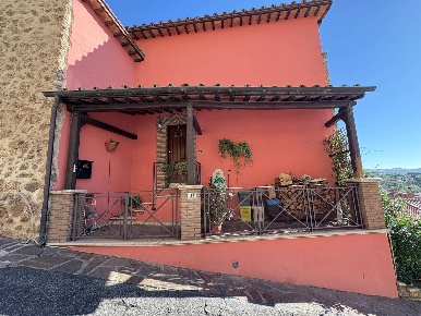 Foto Villa bifamiliare in Via Bolzano, Palombara Sabina Centro di 164 m²