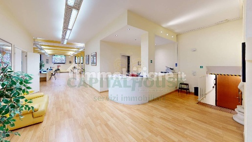 Foto Ufficio in Via Del Pratello, Bologna San Felice di 318 m² con 4 locali