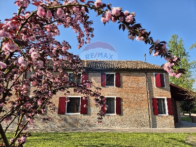Foto Villa singola in Via Ferrara, Ostellato Bivio Correggi di 603 m²
