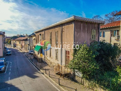 Foto Casa indipendente in via cristoforo colombo, Meda di 374 m² in vendita