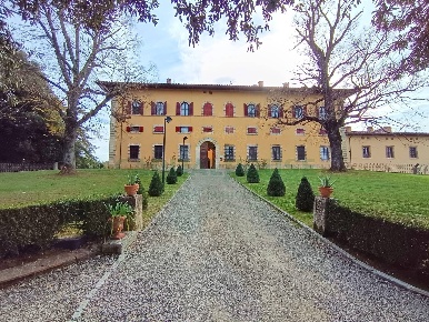 Foto Appartamento in Località Montelonti, Poggibonsi di 145 m² con 5 locali