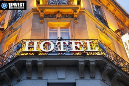 Foto Hotel a Lovere di 2000 m² con 26 locali in vendita