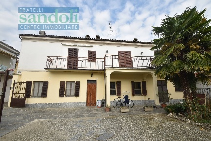 Foto Casa indipendente in Via Audisio, Tricerro di 230 m² con 5 locali