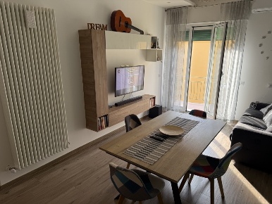 Foto Appartamento in VIA BONAFEDE, Bologna di 81 m² con 4 locali in vendita