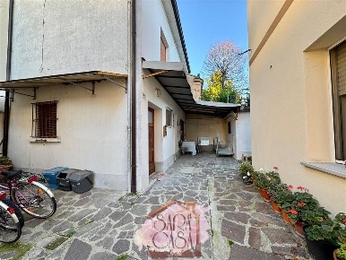 Foto Case semi ndipendenti a Massa Lombarda di 75 m² con 3 locali