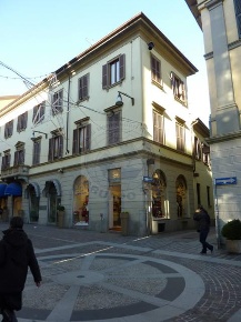 Foto Appartamento in Via Zanata, Monza Centro Storico di 140 m² in affitto