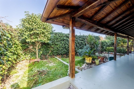 Foto Villa bifamiliare in Via Santa Lucia, Fonte Nuova Santa Lucia