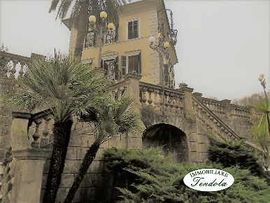 Foto Villa unifamiliare a Carrara Stadio, Sant'Antonio, Marasio di 400 m²