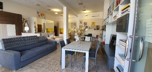 Foto Negozio in via nomentana, Fonte Nuova Tor Lupara di 70 m² con 1 locali