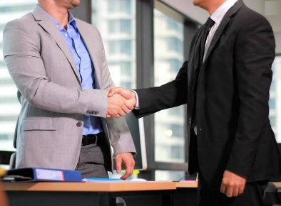 Foto Locale commerciale in Via Lanzo, Ciriè Centro di 362 m² con 8 locali