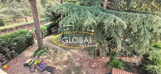 Foto Villa singola a Ancona Candia di 300 m² con 9 locali in vendita