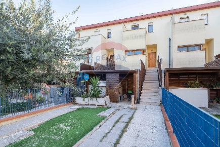 Foto Case semi ndipendenti in Via Trieste, Maiolati Spontini di 100 m²