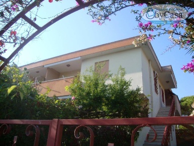 Foto Villa a schiera a Santa Marinella di 60 m² con 3 locali in vendita