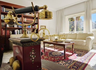 Foto Appartamento in Via Mario Fascetti, Roma di 210 m² con 7 locali