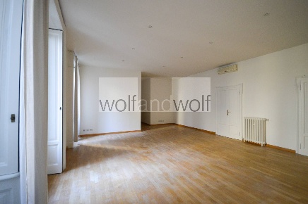 Foto Appartamento in Via Vincenzo Bellini, Milano Palestro di 164 m²