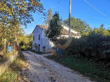Foto Case semi ndipendenti in C.DA MORICO, San Ginesio di 160 m² in vendita