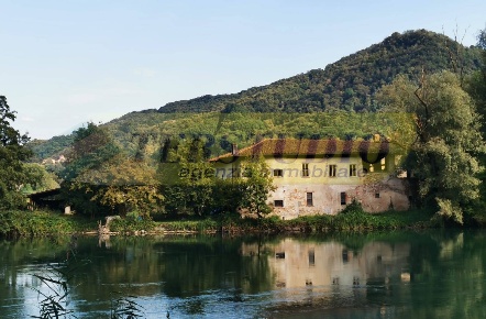 Foto Rustico in Via Molini di sotto, Pontida di 1160 m² con 22 locali