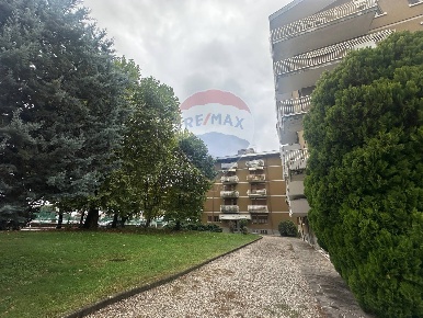 Foto Appartamento in via de gasperi, Villa Cortese di 125 m² con 3 locali