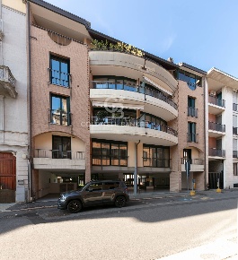 Foto Appartamento in Via Nino Bixio, Busto Arsizio Tribunale di 99 m²