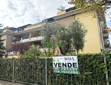 Foto Appartamento in via Molise, Martinsicuro Centro di 119 m² con 5 locali