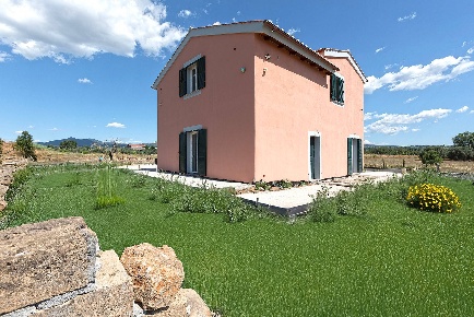 Foto Villa singola in Strada Castel D'Asso, Viterbo di 305 m² con 6 locali