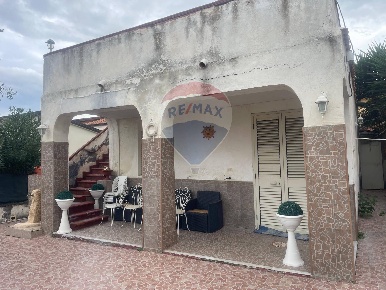 Foto Villa singola in Contrada Agnone Bagni, Augusta di 55 m² con 4 locali