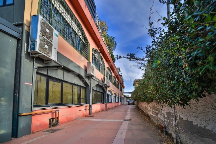 Foto Capannone industriale a Segrate Segrate Centro di 500 m² in affitto