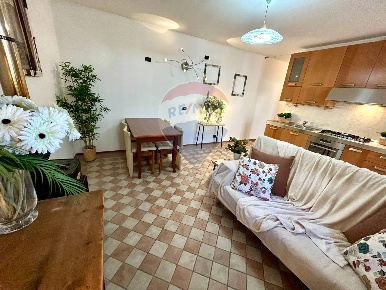 Foto Appartamento a Endine Gaiano Endine di 100 m² con 3 locali in vendita