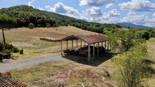 Foto Casa indipendente in Strada Provinciale dei Quattro Comuni, di 201 m²