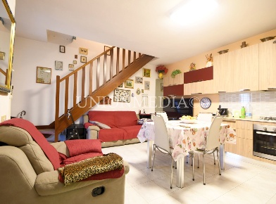 Foto Appartamento in Via togliatti, Luni Luni Mare di 80 m² con 4 locali