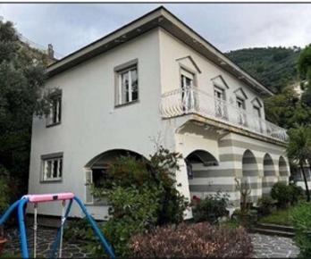 Foto Villa unifamiliare in Via Privata Alfonso Mezzana 5, Pieve Ligure