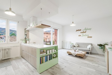 Foto Appartamento a Salò Centro di 110 m² con 4 locali in vendita