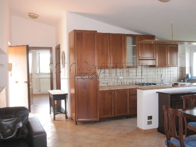 Foto Appartamento a Monte Porzio Catone di 160 m² con 5 locali in affitto