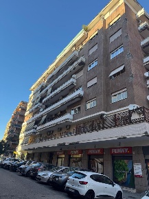 Foto Appartamento in Via Arrigo Davila, Roma Colli Albani di 98 m²
