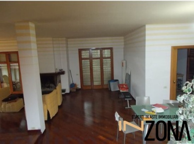 Foto Villa unifamiliare in Via Badette, Tortoreto Centro di 548 m²
